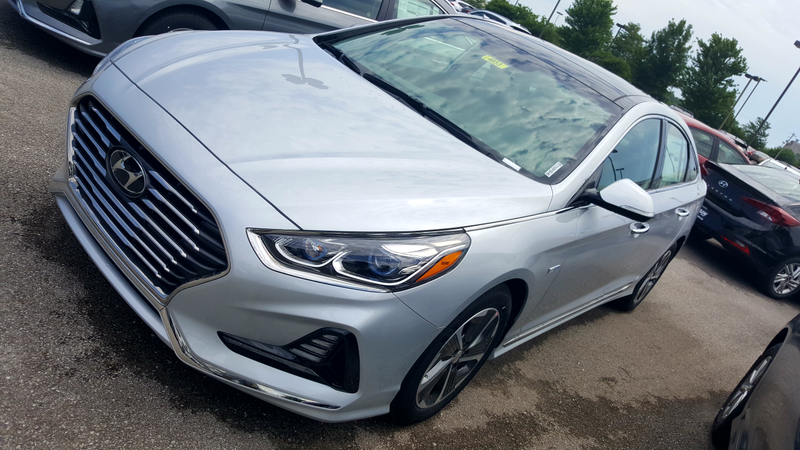 Illustration for article titled Hyundai is offering a $50 gift card (Amazon,Visa, Target) for a test drive so I drove a Sonata Hybrid today